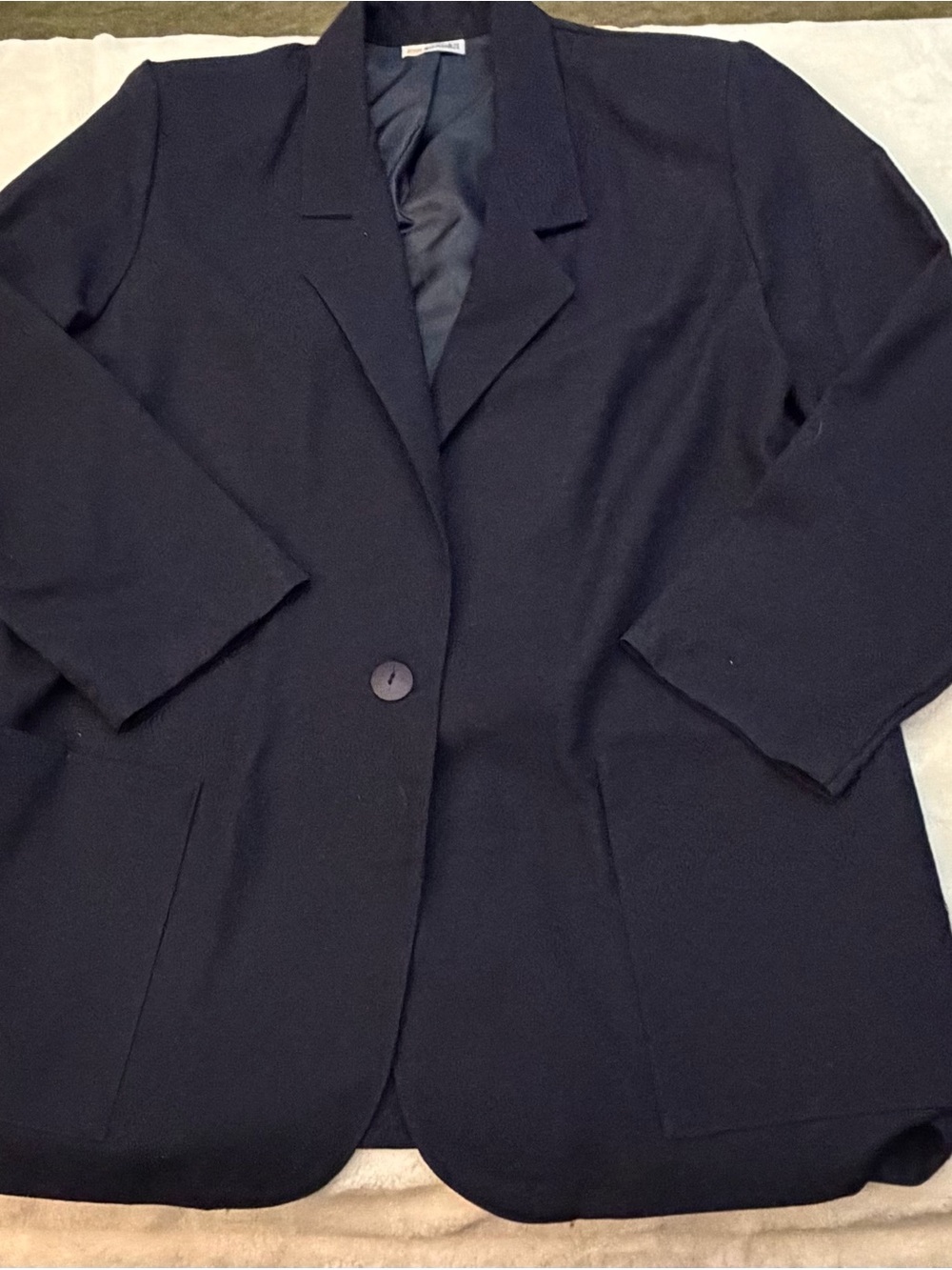 Vintage Classic Women's Black Single-Button Blazer